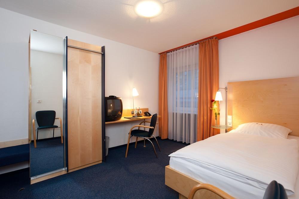 Hotel Elite Карлсруэ Экстерьер фото